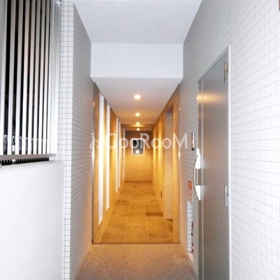 
						レジデンス神谷Ｃ 廊下