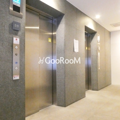 
						コンフォリア浅草橋  エレベーターホール