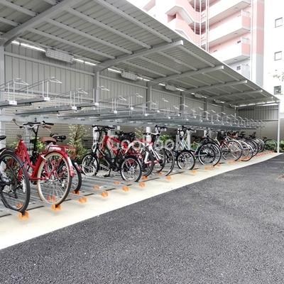 
						コンフォリア新中野 駐輪場