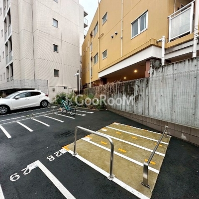 
						オルタナ押上　バイク置場