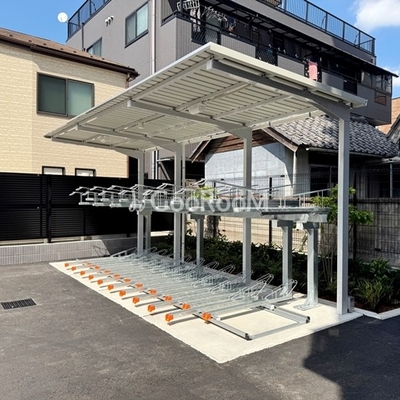 
						アリビス十条　駐輪場