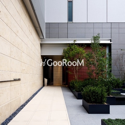 
						パークアクシス御成門 エントランス