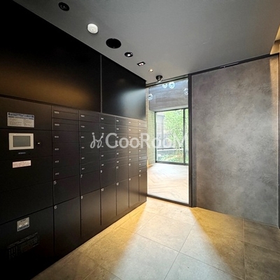 
						ルミーク三軒茶屋　メール・宅配ボックス