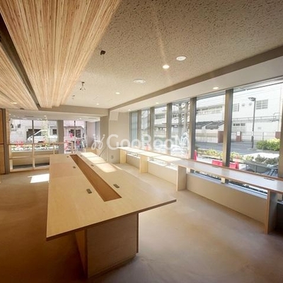 
						ザ・パークハビオSOHO横浜関内 共有部12