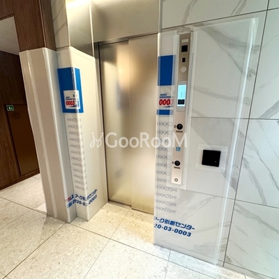 
						パークアクシス下北沢 エレベータ