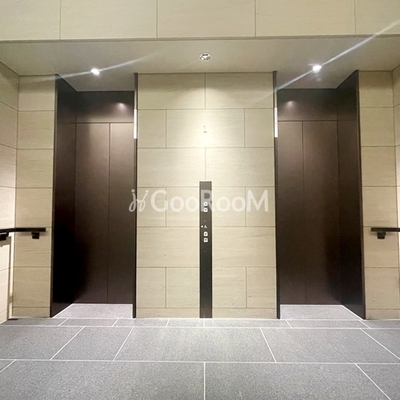 
						ザ・パークハウスグラン三番町26　エレベーターホール1