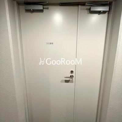 
						アイフラット文京本駒込 ごみ置き場