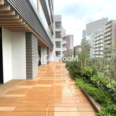 
						コンフォリア芝浦MOKU テラス