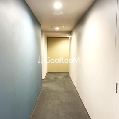 
						ルネ新宿御苑タワー 廊下