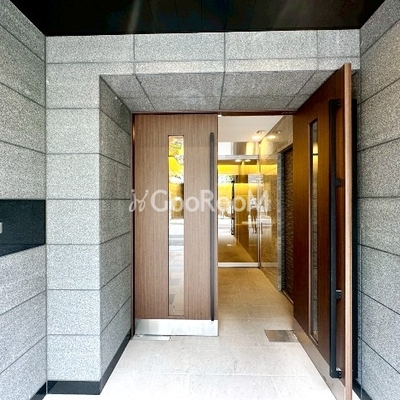 
						グランパセオ菊川　エントランス