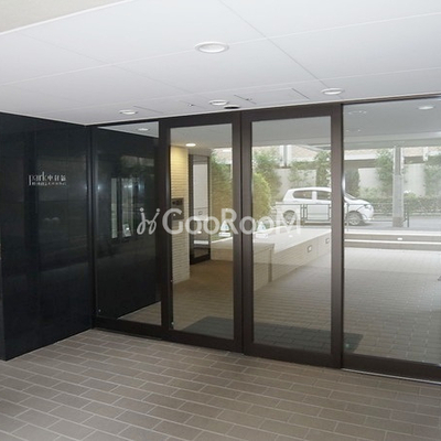 
						パークホームズ中村橋セントラルプレイス エントランス