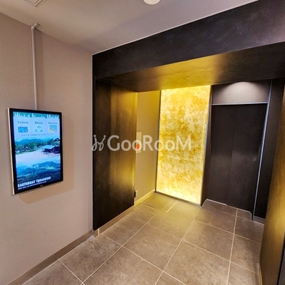 
						グランカーサ門前仲町 エレベーターホール