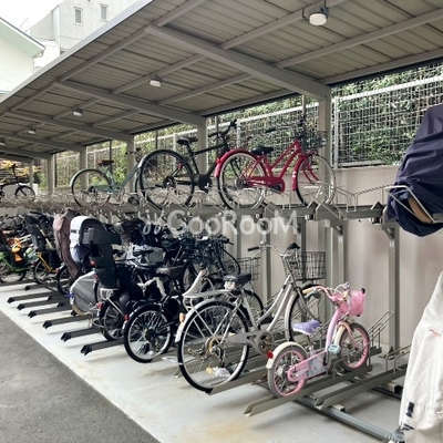 
						シェフルール文京茗荷谷　駐輪場2