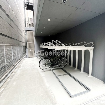 
						サンフォレストグレイス 駐輪場