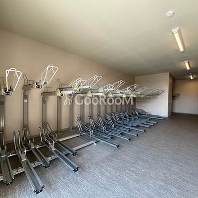 
						アルブルちとせ尾久駅前 駐輪場