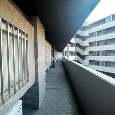 
						レジディア祐天寺 廊下