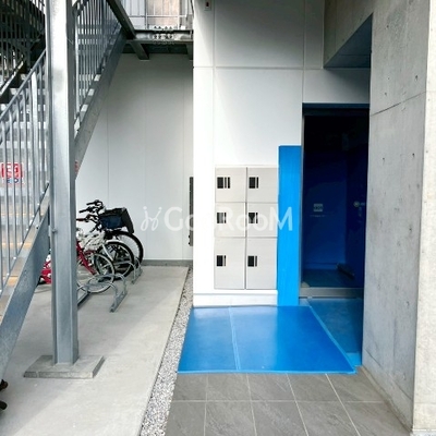 
						品川港南テラス 廊下