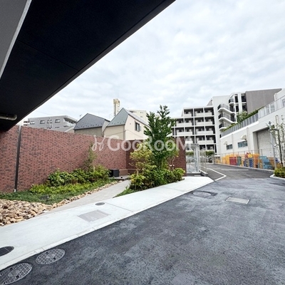 
						ザ・パークハビオ大森町 入口