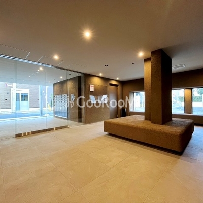 
						コンフォリア・リヴ両国イースト ロビー