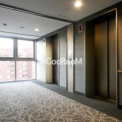 
						レキシントンスクエア白金高輪 内廊下