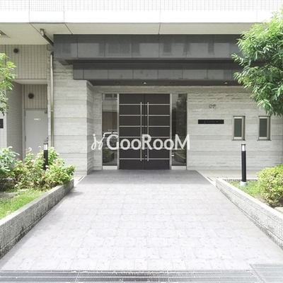 
						コンフォリア田町  エントランス