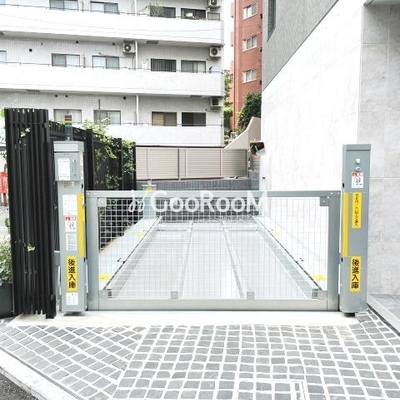 
						アイフラット中目黒　エントランス