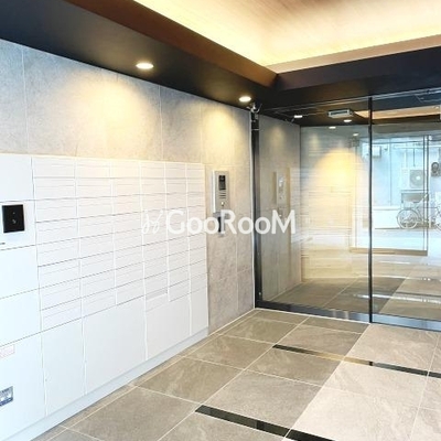 
						アイフラット中目黒　エントランス4