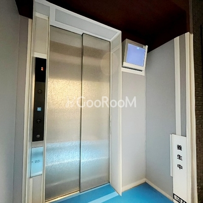 
						エレミ元蓮沼 エレベーター