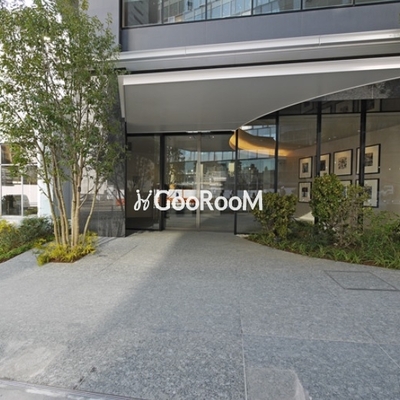 
						サブエントランス