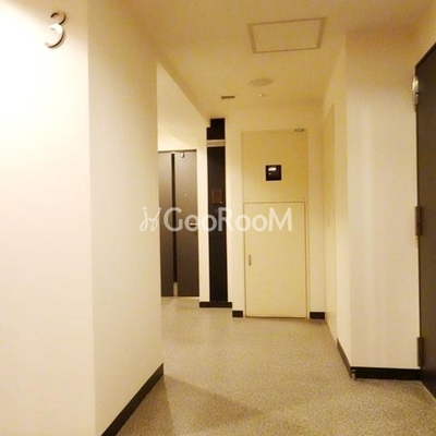 
						レジディア恵比寿Ⅱ 内廊下