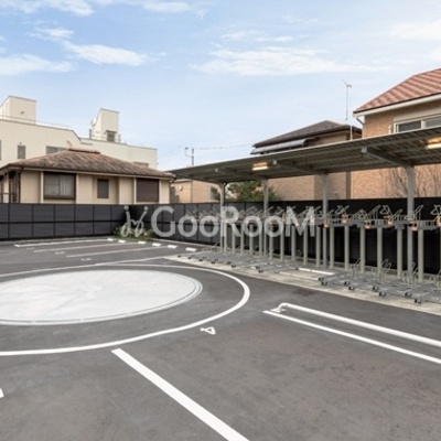 
						パークホームズ十条 駐車場