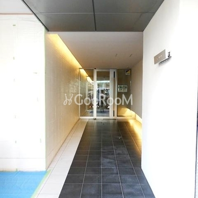 
						パークアクシス亀戸中央 入口