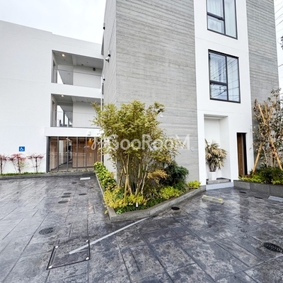 
						スタンズ柿の木坂 外観写真3