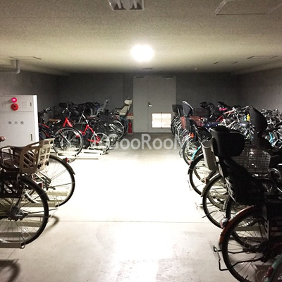 
						シティハウス笹塚 駐輪場