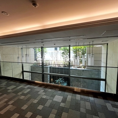 
						ザ・サンメゾン表参道　ロビー