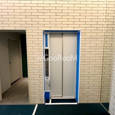 
						 サンブライト荻窪 エレベーター