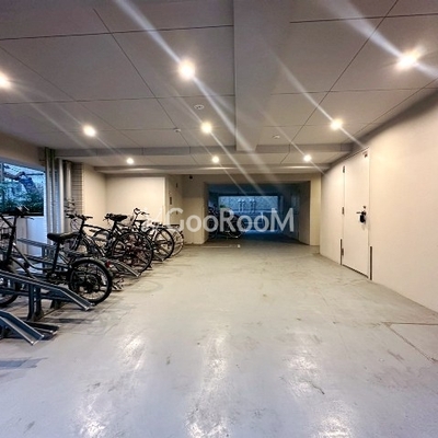 
						オルタナ押上　駐輪場