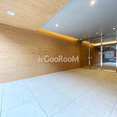 
						アーバンブリーズ巣鴨 エントランス