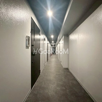 
						アジールコート三宿テラス　廊下2