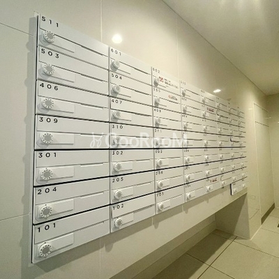 
						コンフォリア・リヴ平井ミューティオ 郵便受け