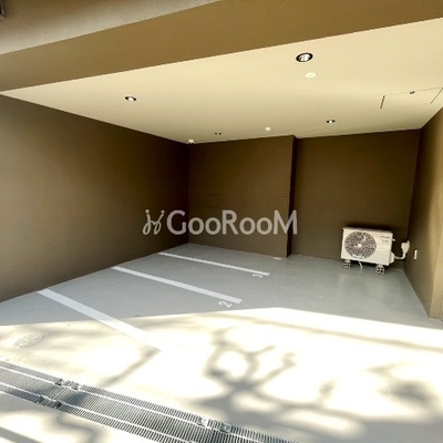 
						コンフォリア・リヴ永福町 バイク置場