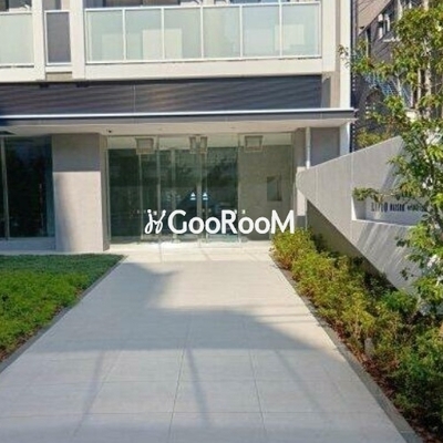 
						リビオメゾン芝浦 エントランス