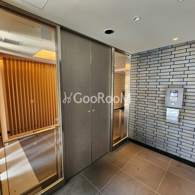 
						ザ・パークハビオ中野新橋 エントランス