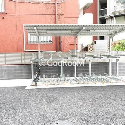 
						アイフラット中目黒　駐輪場