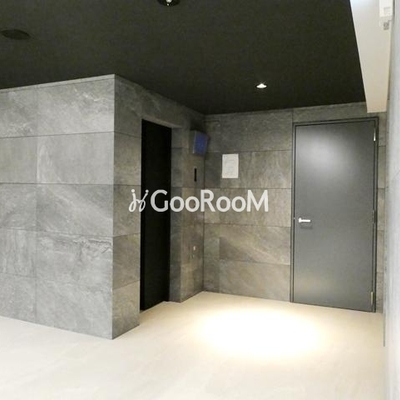 
						アーバンコア月島 ロビー