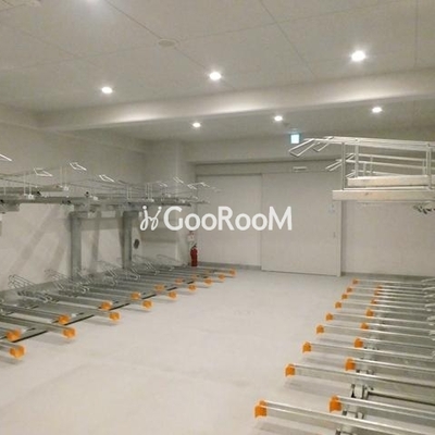 
						アーバンコア月島 駐輪場