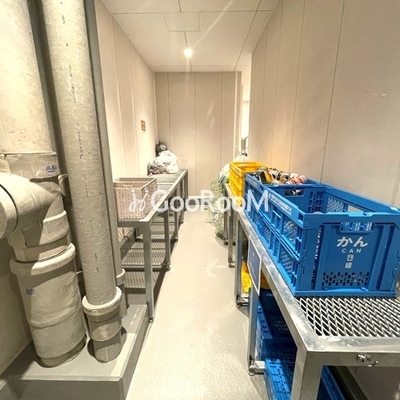 
						コンフォリア芝浦MOKU ゴミステーション