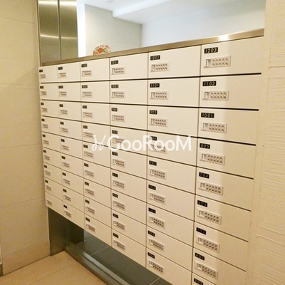 
						ヴェルデコート西新宿 郵便受け