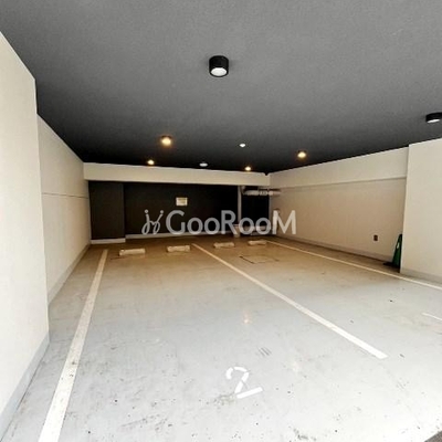 
						アイフラット文京本駒込 駐車場