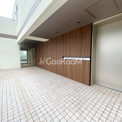 
						クラリティア横浜反町　エントランス1